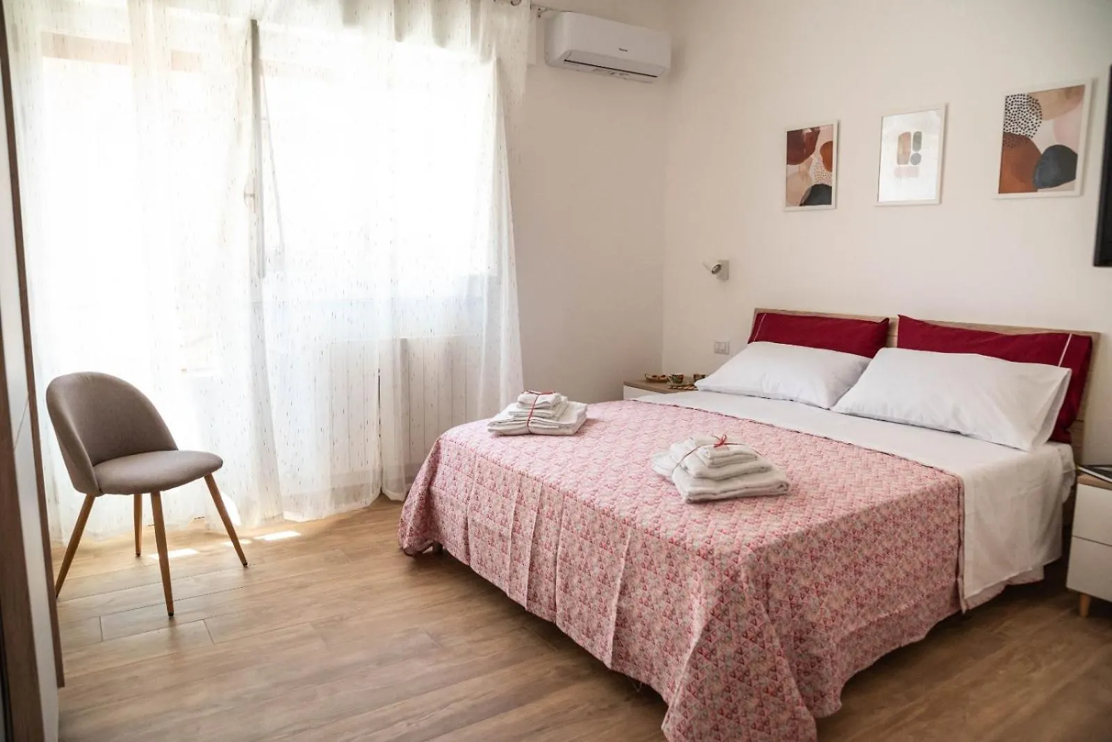 Koine Comfort Rooms 巴格里亚