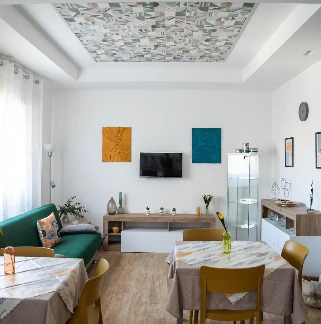 Koine Comfort Rooms 바게리아 게스트하우스